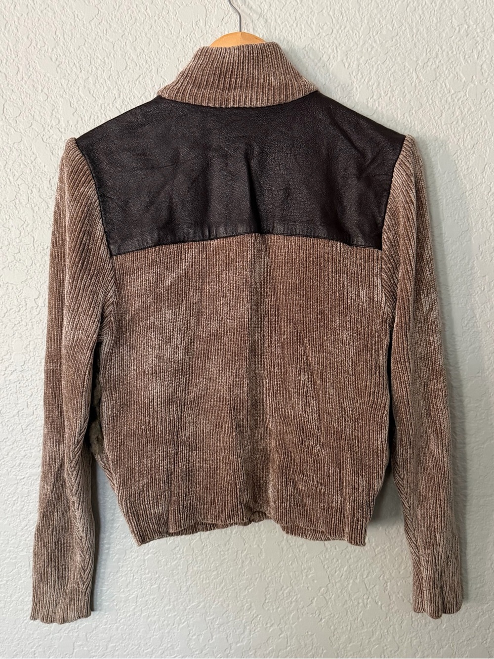 Vtg Victoria Harbour leather & Faux Fur Panel Teddy Jacket in Taupe and brown - Picture 2 of 4